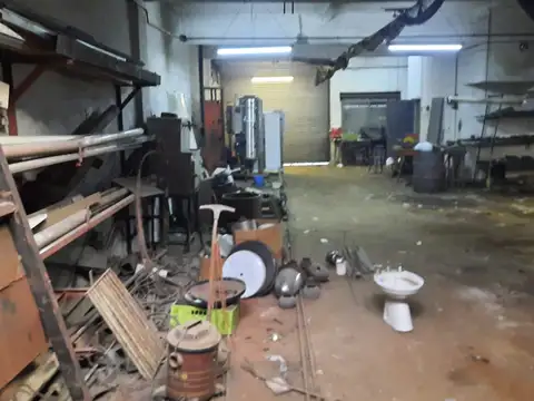 Galpón en venta en Lugano