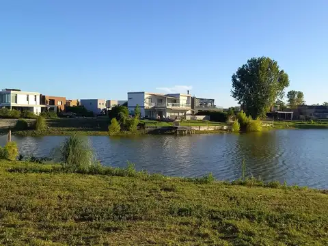 Terreno en Venta de 844,0 m2