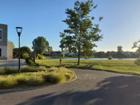 Terreno en Venta en El Canton - Norte, USD 160.000