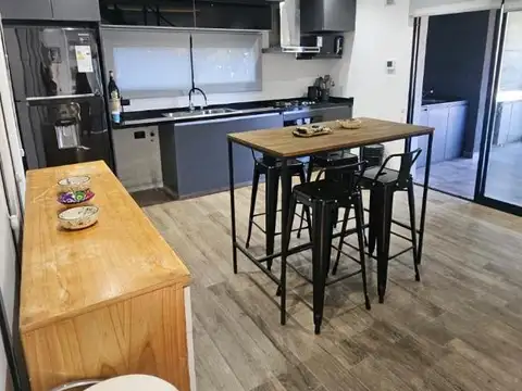 Casa en Alquiler con 1 cochera