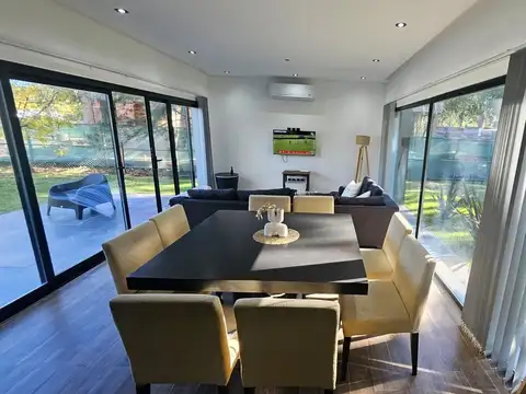 Casa en Alquiler en Club Miralagos, USD 2.000