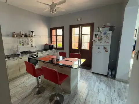 Depto Tipo Casa en Venta de 4 ambientes