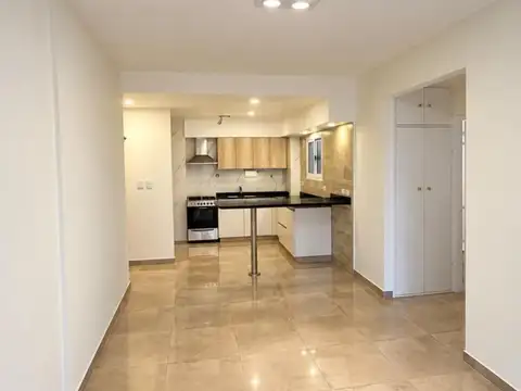 Departamento en Alquiler en La Lucila, $ 900.000