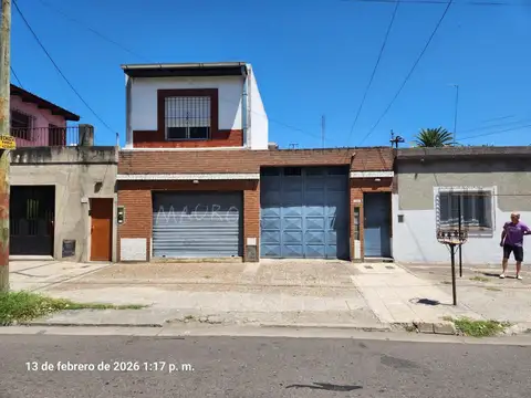 ph tipo casa al frente con garage patio quincho terraza