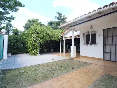 VENTA CASA 4 AMB BILLINGHURST LOTE PROPIO 1673 M2