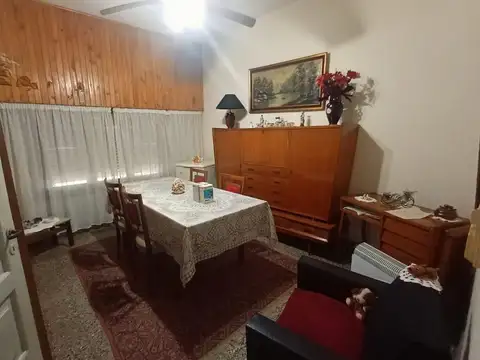 CASA VENTA 3 AMB A RECICLAR Villa Ortuzar 8.88M x 17.6M