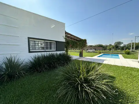 Casa quinta con pileta, La Martina, Apta Credito