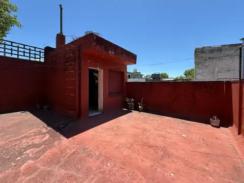 Depto Tipo Casa en Venta en Chacarita, USD 99.900