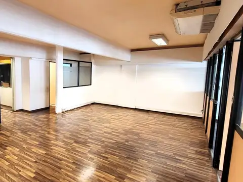 Oficina en Alquiler al Este
