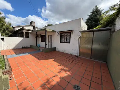 CASA EN VENTA - Haedo Norte