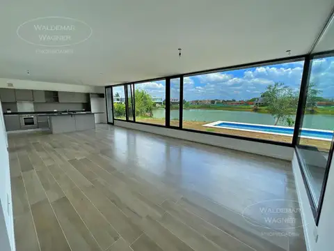 Casa en Venta en El Canton - Norte, USD 398.000