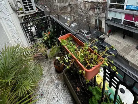 Casa de Estilo Francés , Luminosa Amplia IDEAL INVERSION TIPO  HOTEL BUTIQUE