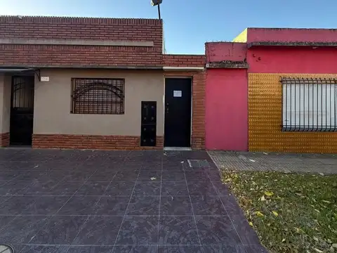 DPTO TIPO CASA INTERNO DE 4 AMBIENTES CON PATIO