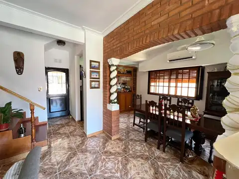 Casa 4 ambientes con 1 baño