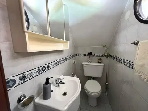 Chalet de 3 ambientes   dependencia de servicio en venta, en Martínez.