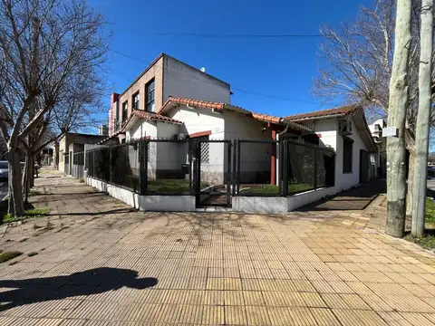 CASA EN VENTA QUILMES