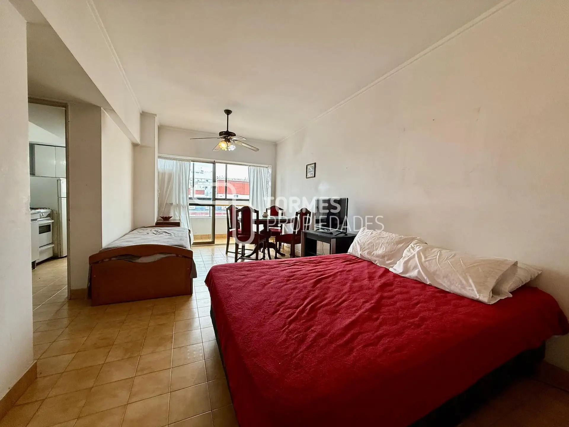 departamento 1 ambiente con balcón y vista parcial al mar | Centro Mar del Plata