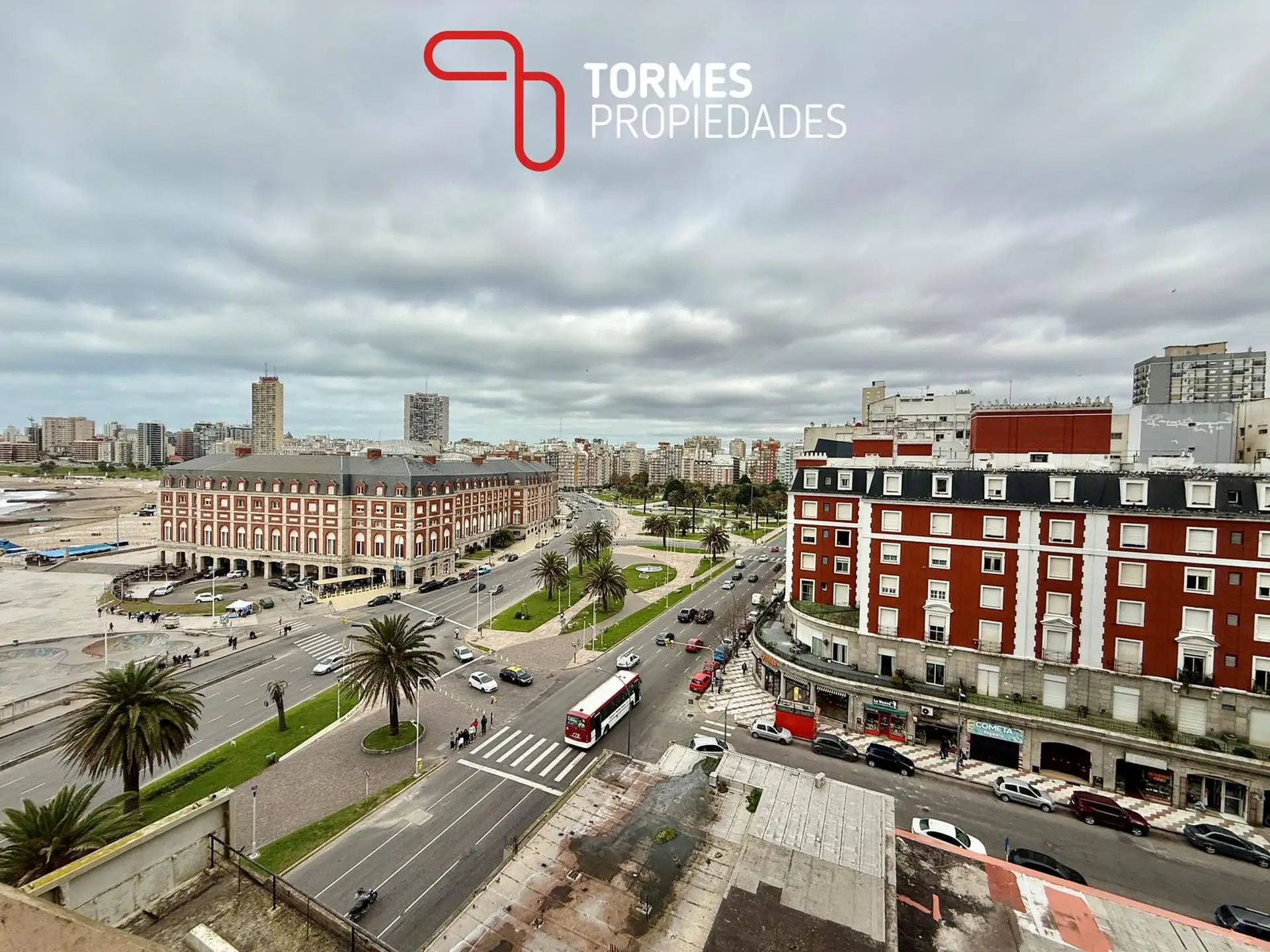 departamento 1 ambiente con balcón y vista parcial al mar | Centro Mar del Plata