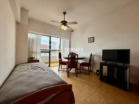 VENTA Departamento 1 ambiente con balcón y vista parcial al mar | Centro Mar del Plata