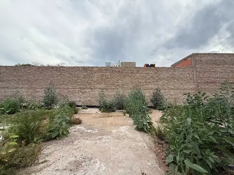 VENTA/ TERRENO AMPLIO/ CENTRICO