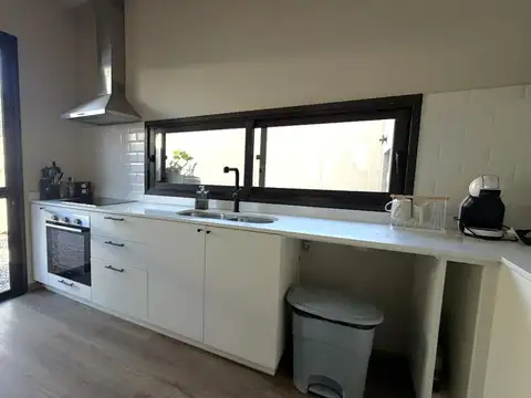 Casa en Alquiler en Carrasco , USD 1.900
