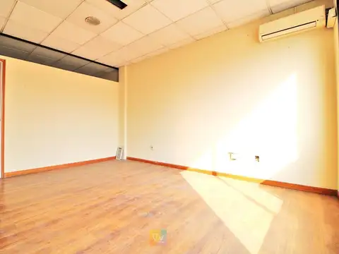 Oficina en Venta en Ciudad Vieja, USD 180.000