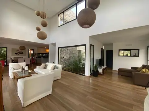 Casa en Venta en Ingeniero Maschwitz, USD 685.000