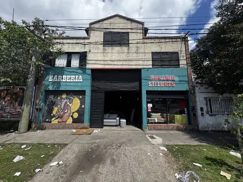 GALPON DEPOSITO CON DOS LOCALES Y VIVIENDA EN PLANTA ALTA