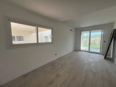 CHIC VILLAGE PILAR 100