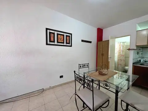 VENTA MONOAMBIENTE AMOBLADO – U$S 40.000 – ENTREGA U$S 25.000   CUOTAS