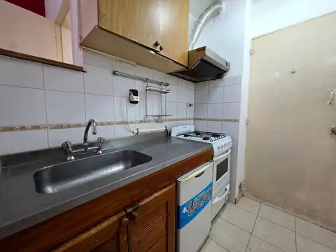 VENTA MONOAMBIENTE AMOBLADO – U$S 40.000 – ENTREGA U$S 25.000   CUOTAS