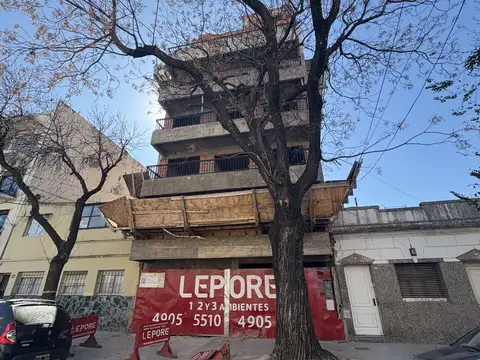 VENTA DEPTO 3 AMB AL FRENTE EN BARRIO CAFFERATA, PARQUE CHACABUCO