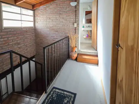 Ensinck 9234 - Casa sobre Hermoso Terreno Parquizado en San Eduardo