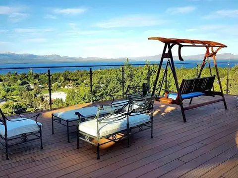 Casa en venta en Barrio Parque El Faldeo, Bariloche - Vista al lago y piscina