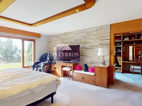 Casa 7 ambientes con 5 baños