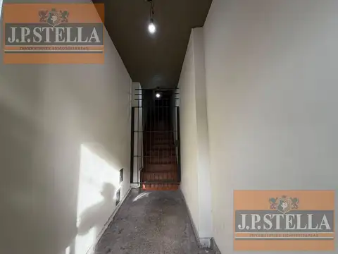 Oficina en Alquiler en Tablada, $ 400.000
