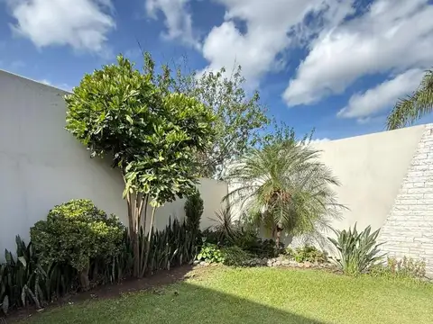 Casa en Venta en Juniors, USD 210.000