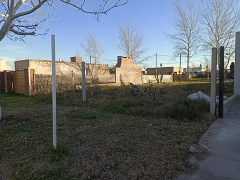Terreno en Venta 30  mts Fondo