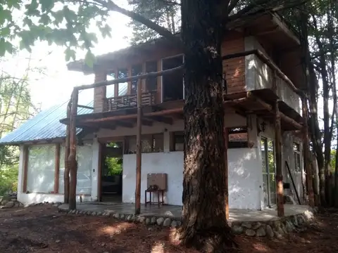 Casa en alquiler en Cerro Radal (B° industrial)