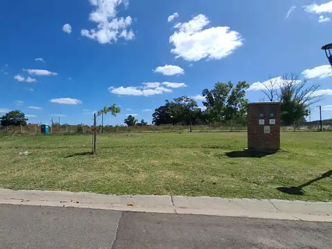 Terreno en Venta 30  mts Fondo