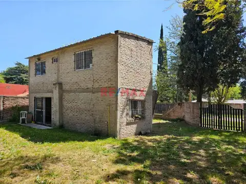 Casaquinta 3 amb Venta La Reja lote 1800m2, pileta