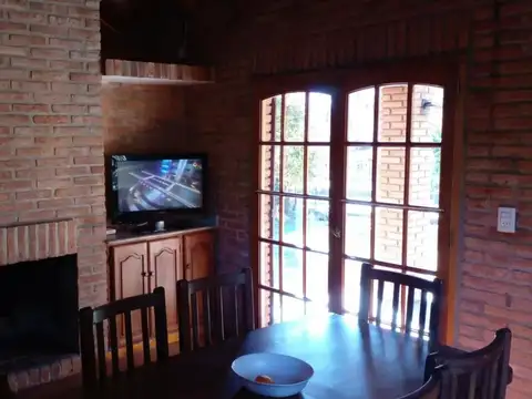 Casa 3 ambientes con 2 baños