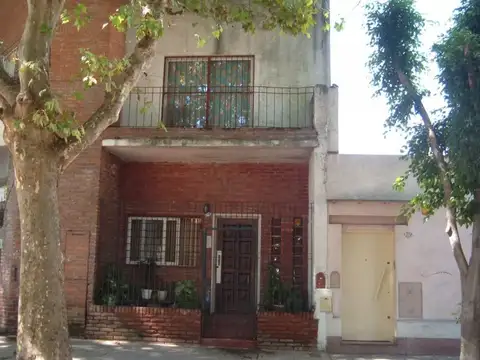 Montenegro 300 Chacarita PH 3amb U$195.000