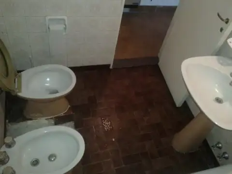 Montenegro 300 Chacarita PH 3amb U$195.000