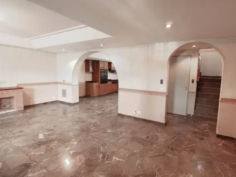 Casa en Alquiler de 5 dormitorios