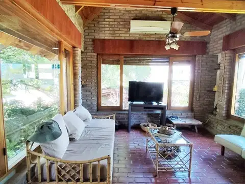 CASA EN VENTA VILLA CARLOS PAZ - COSTA AZUL