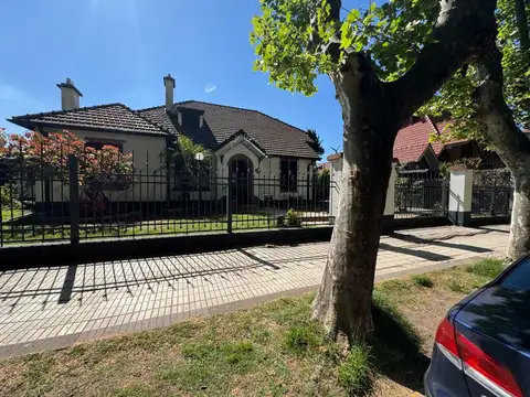 Fondo Comercio en Venta con 10 cocheras