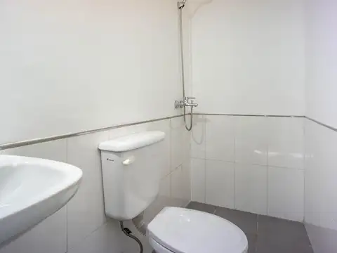 Depto Tipo Casa en Venta en Barrio España y Hospitales, USD 93.000