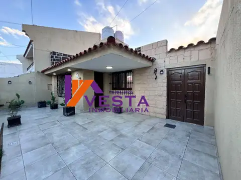 ESPAÑA 1450-CASA-VENTA-MACROCENTRO-CON DEPARTEMENTO INTERNO-SALTA