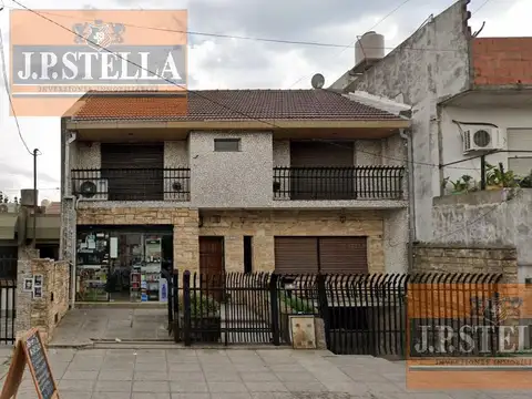 Casa 4 Ambientes c/ Local y Garaje - San Justo